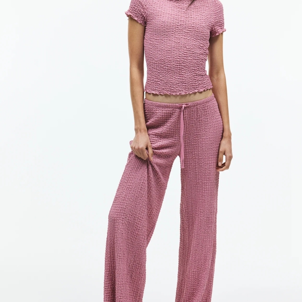 H&M Crinkled Lounge Set